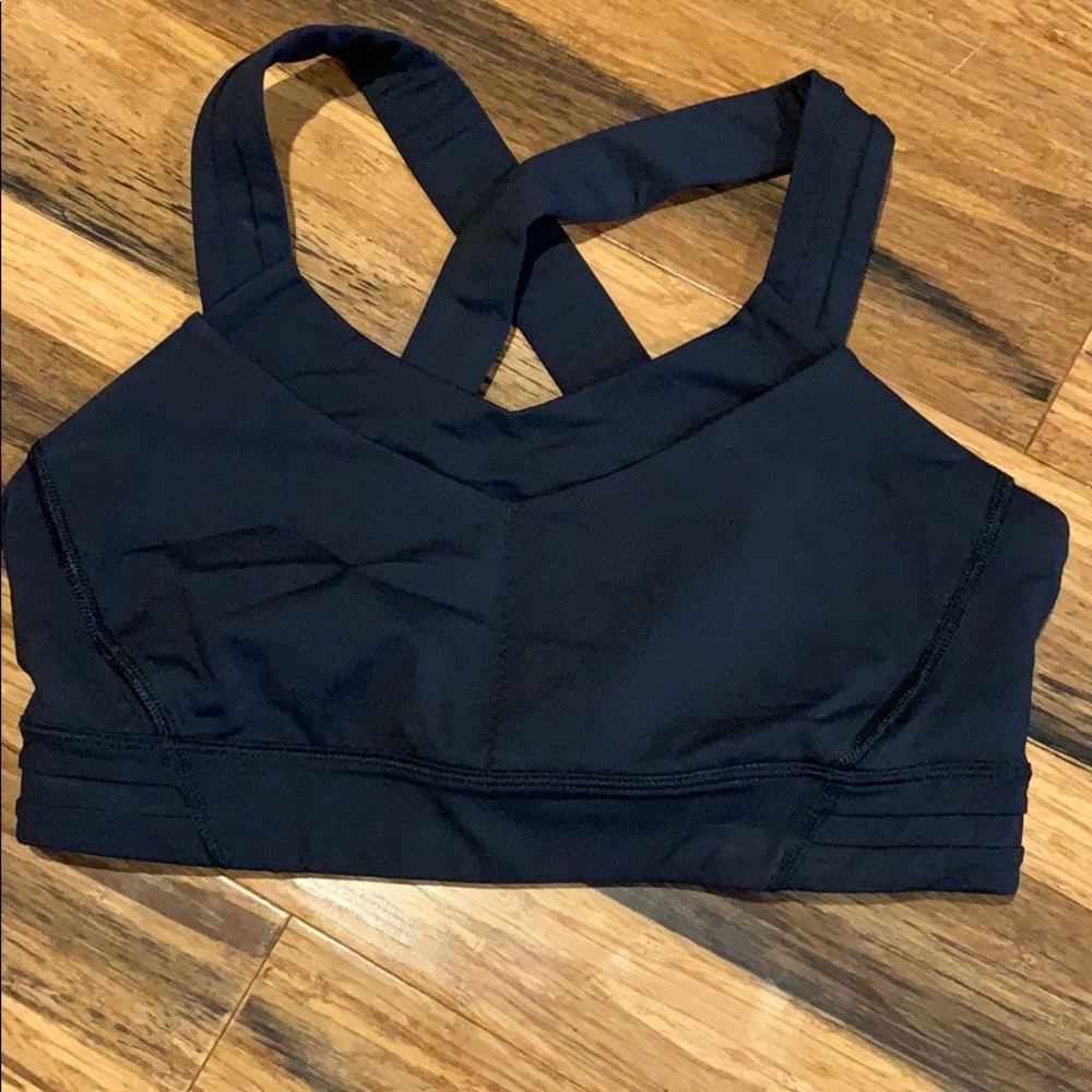 Lululemon black sports bra size 6